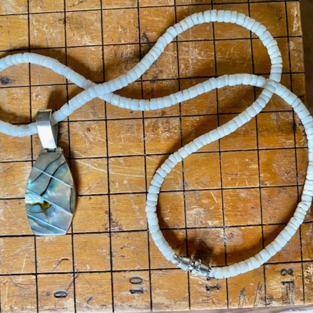NWOT Neptune's Surf Abalone Pendent 925 Sterling Silver w/ Puka Shell Necklace